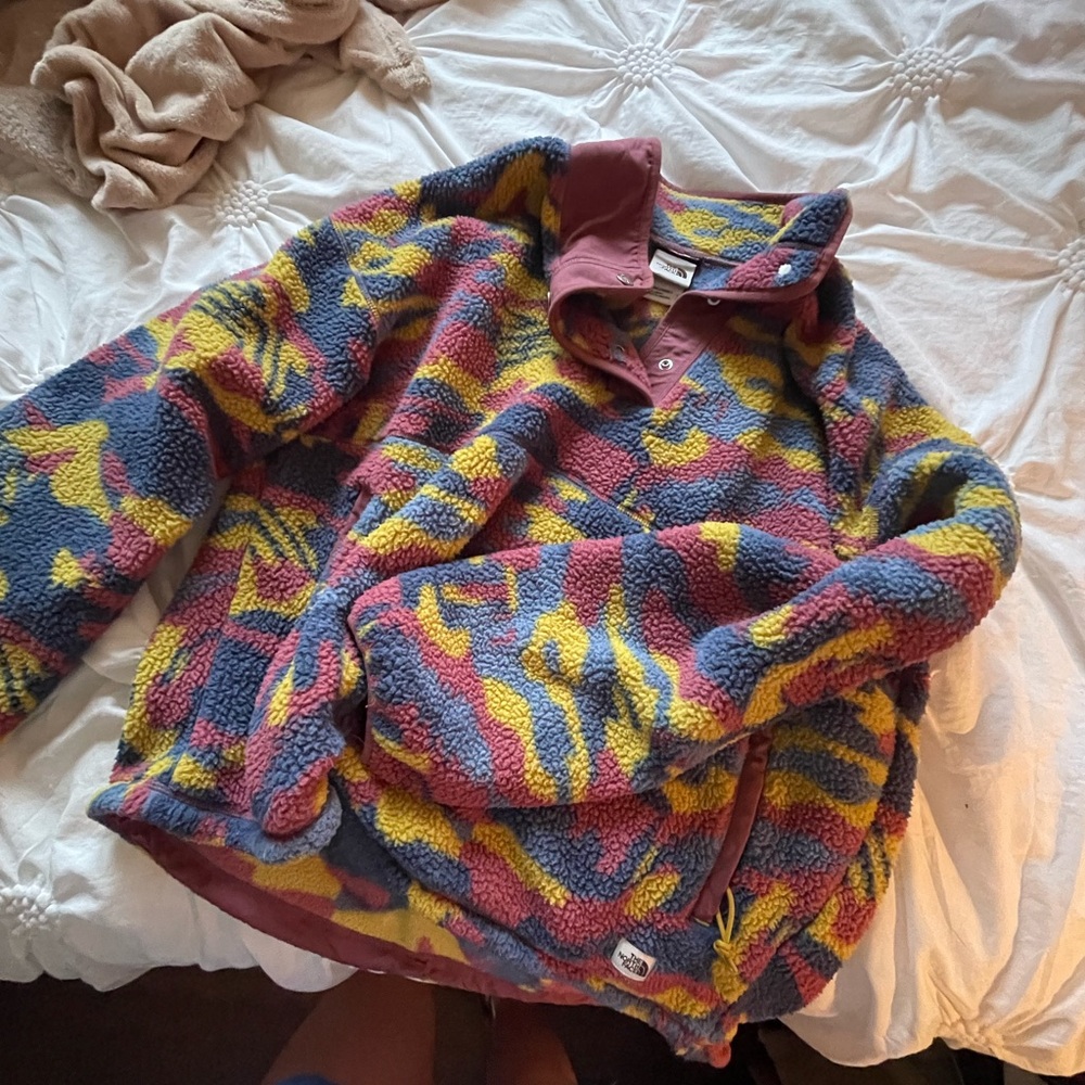 North Face Pullover!
